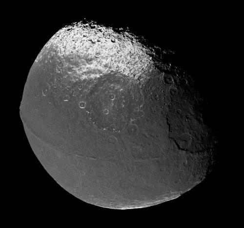 Saturnusmaan Iapetus