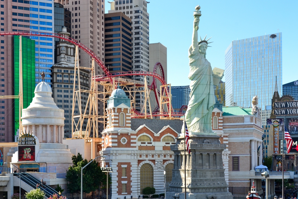 replica statue of liberty