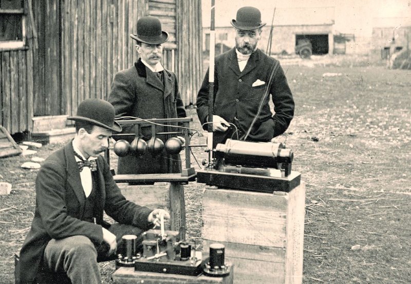 eerste radio
