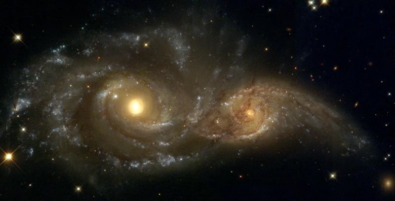 NGC 2207 en IC 2163