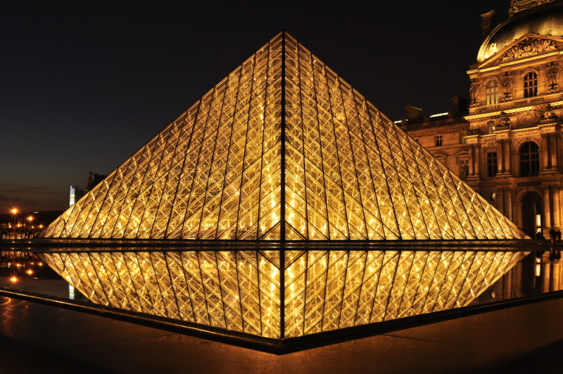 louvre pyramide