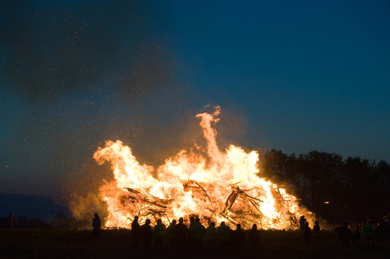 paasvuur paasvuur