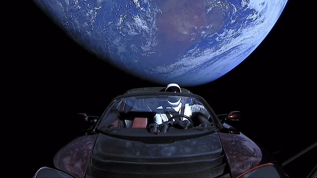 tesla in de ruimte