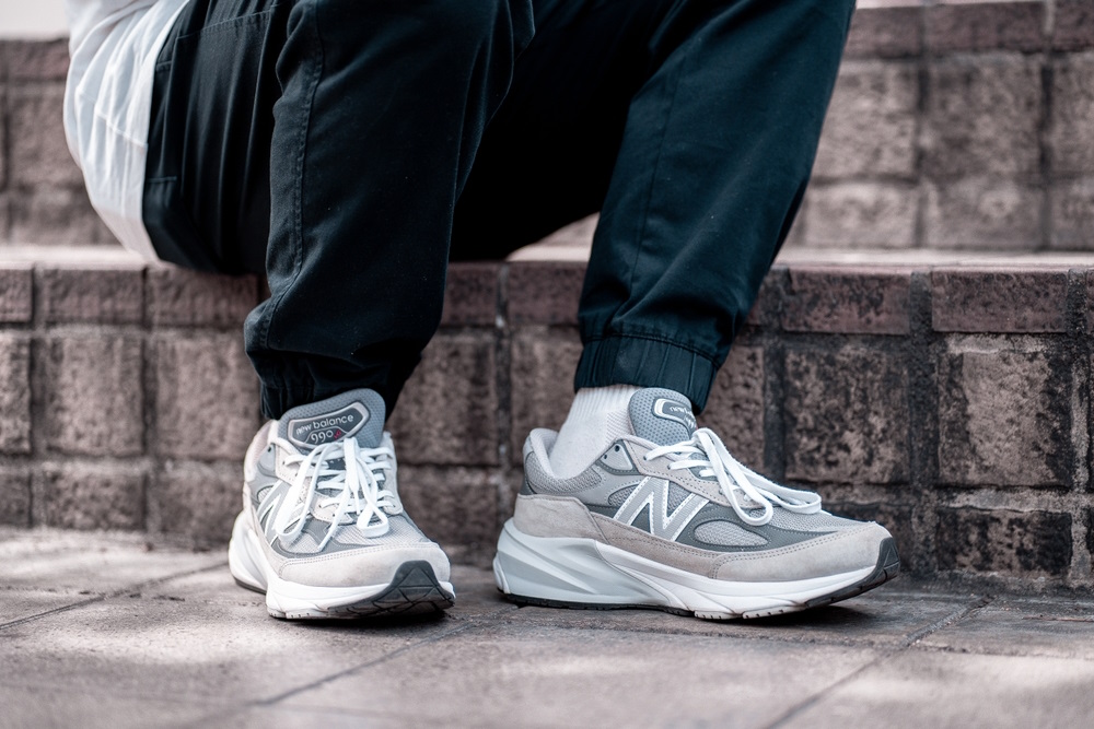 New Balance 990