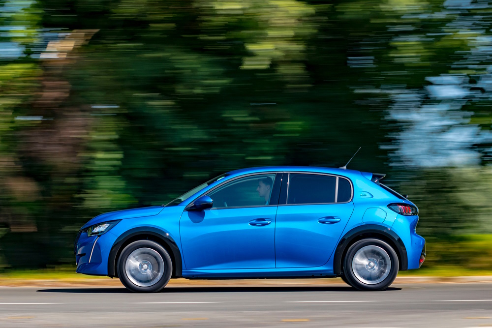 peugeo e208