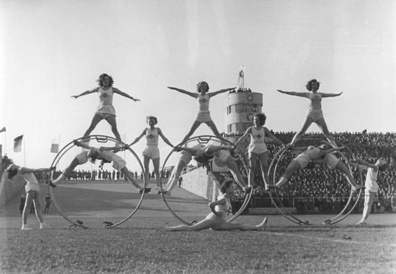 10 Meest Bizarre Sporten in de Wereld bizarre sporten