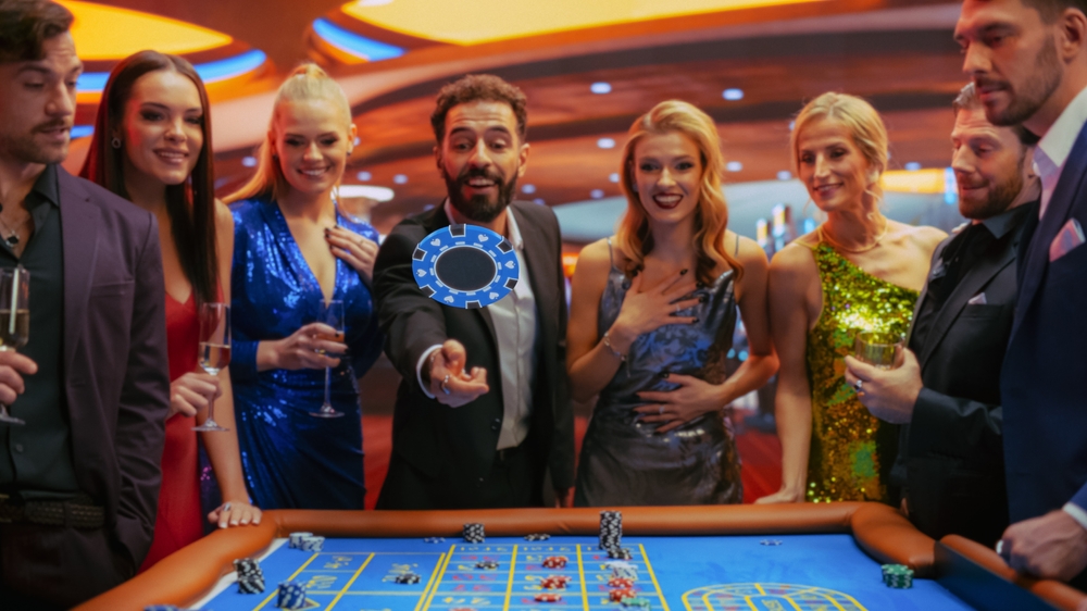 Top 10 Mythes over Gokken die niet kloppen Successful,Men,And,Women,Partying,In,Luxurious,Casino.,Young,People