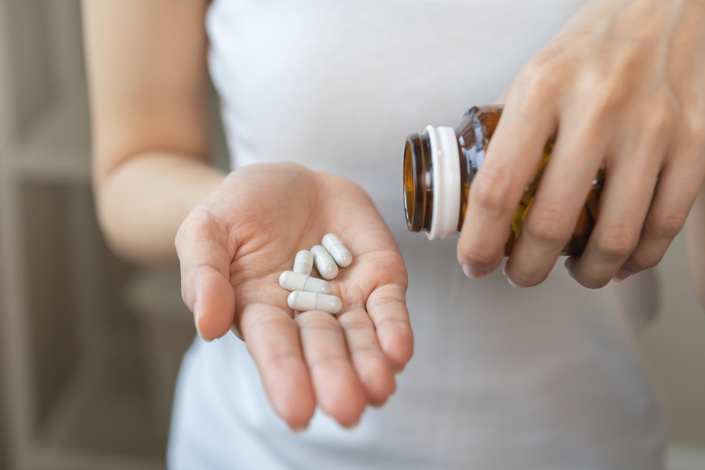 Dietary,Supplement,Or,Sick,,Asian,Young,Woman,,Girl,Hold,Pills, Dietary,Supplement,Or,Sick,,Asian,Young,Woman,,Girl,Hold,Pills,