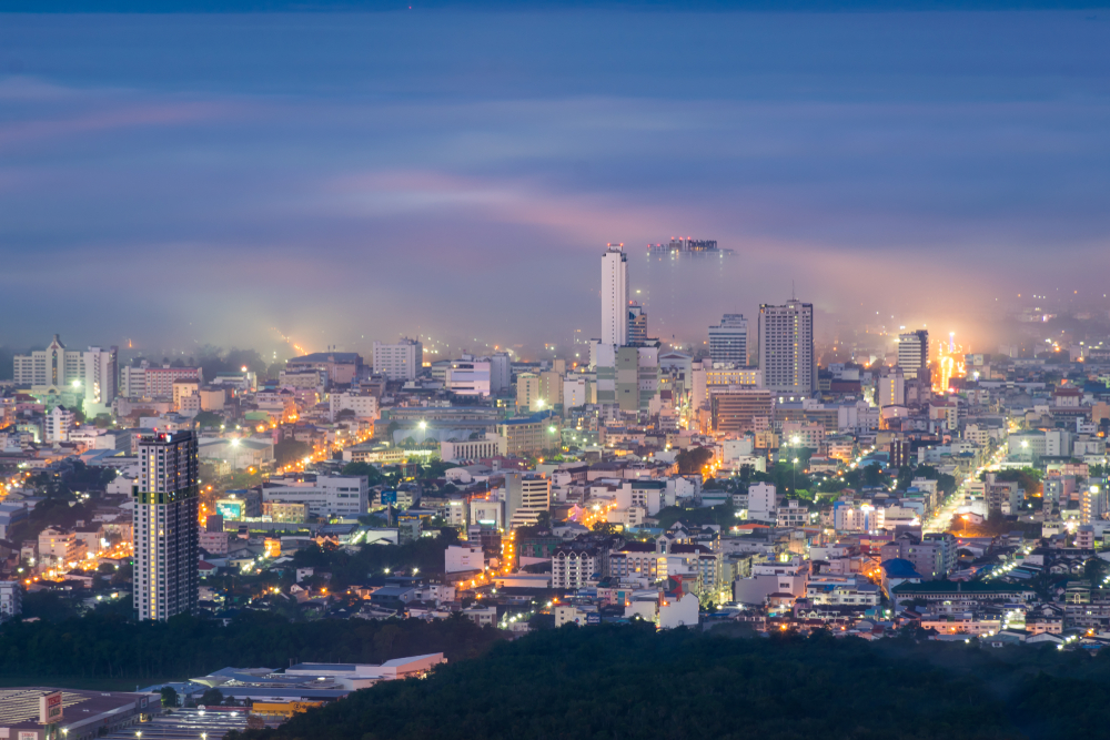 The,Phenomenon,Of,Sea,Fog,In,Hat,Yai,songkhla,thailand,On,8