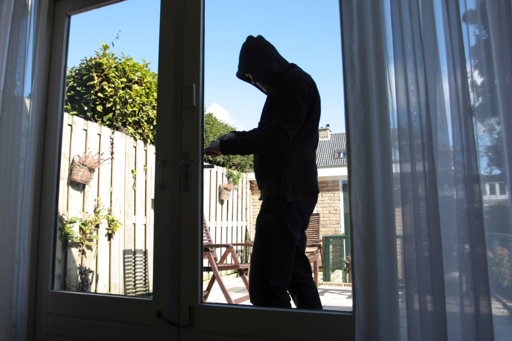 10 Manieren om inbrekers buiten te houden (zodat jij rustig slaapt) inbrekers buitenhouden