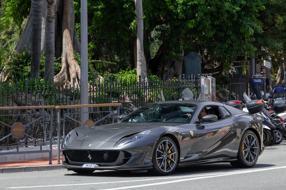 ferrari 812 GTS