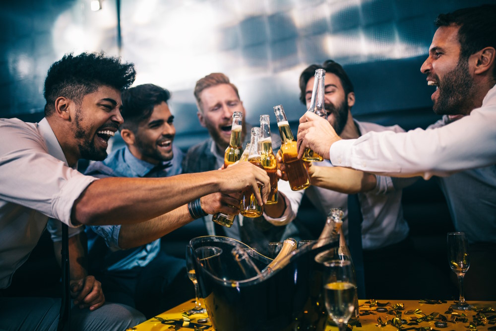 Top 10 Populaire vrijgezellenfeest ideeën voor mannen vrijgezellenfeest