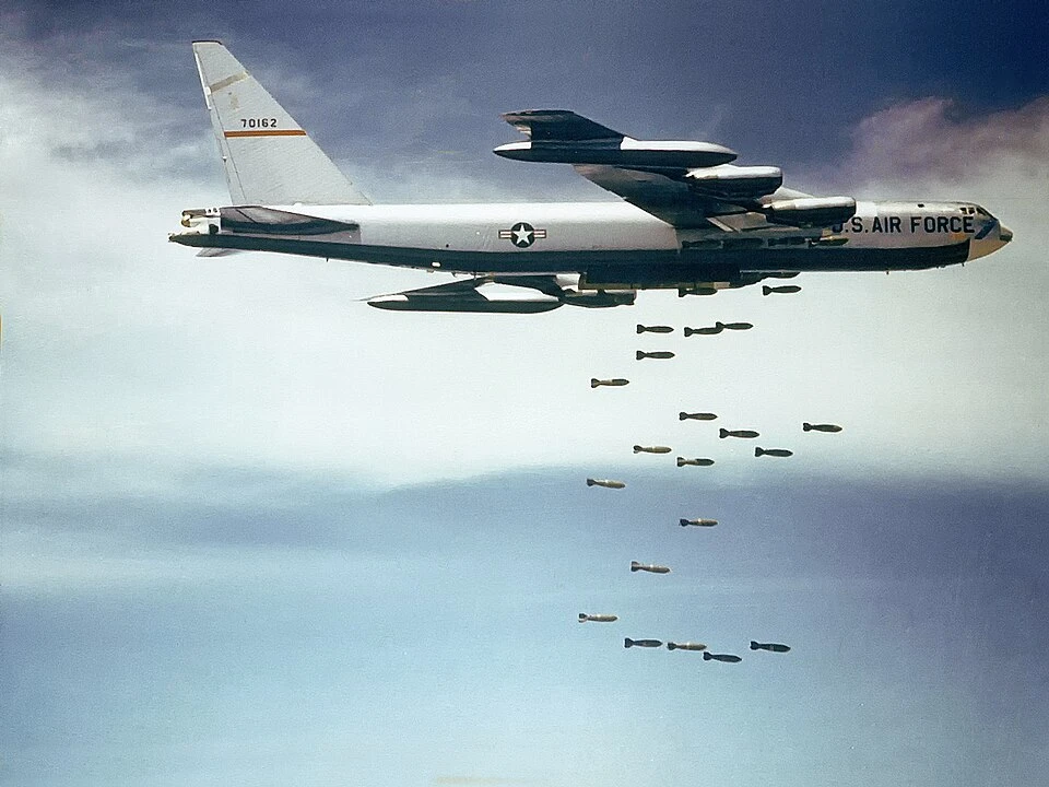 960px Boeing B 52 dropping bombs
