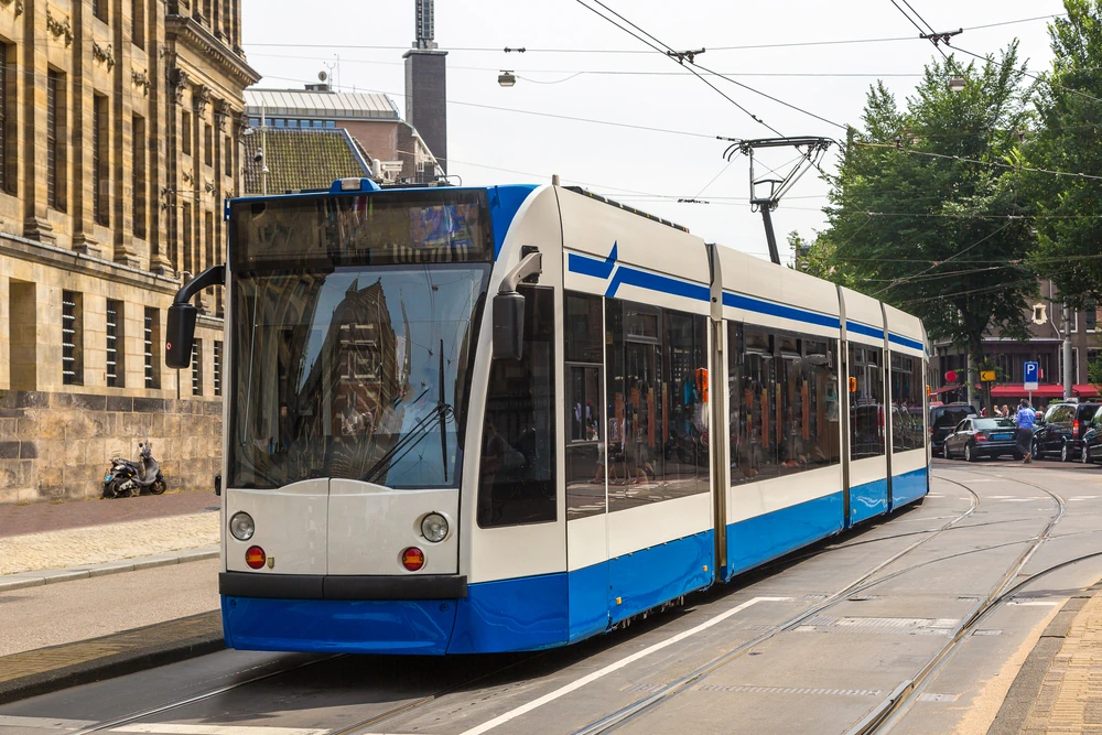 tram voorang