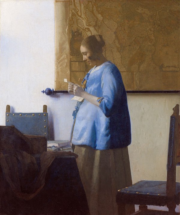 Brieflezende Vrouw in het blauw